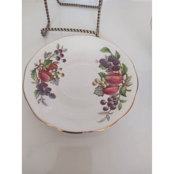 Vintage Queen Anne Bone China Teacup and Saucer Fruit pattern 1960's - Picture 8 of 10